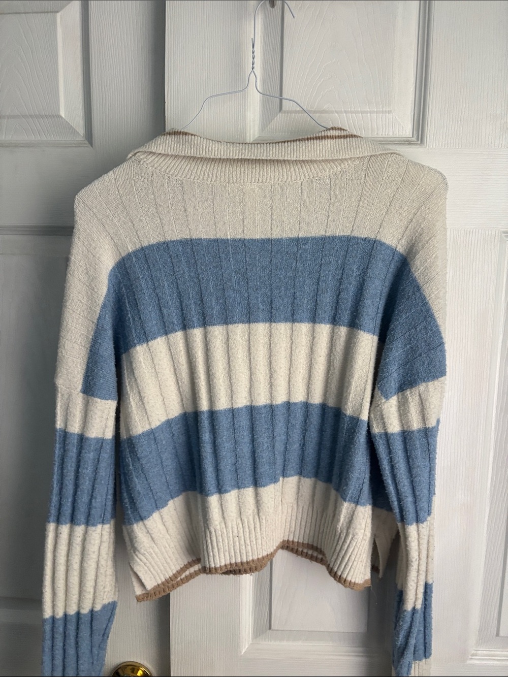 Derek Heart Blue and Cream Striped V-Neck Cropped Sweater with Collar - Picture 3 of 3